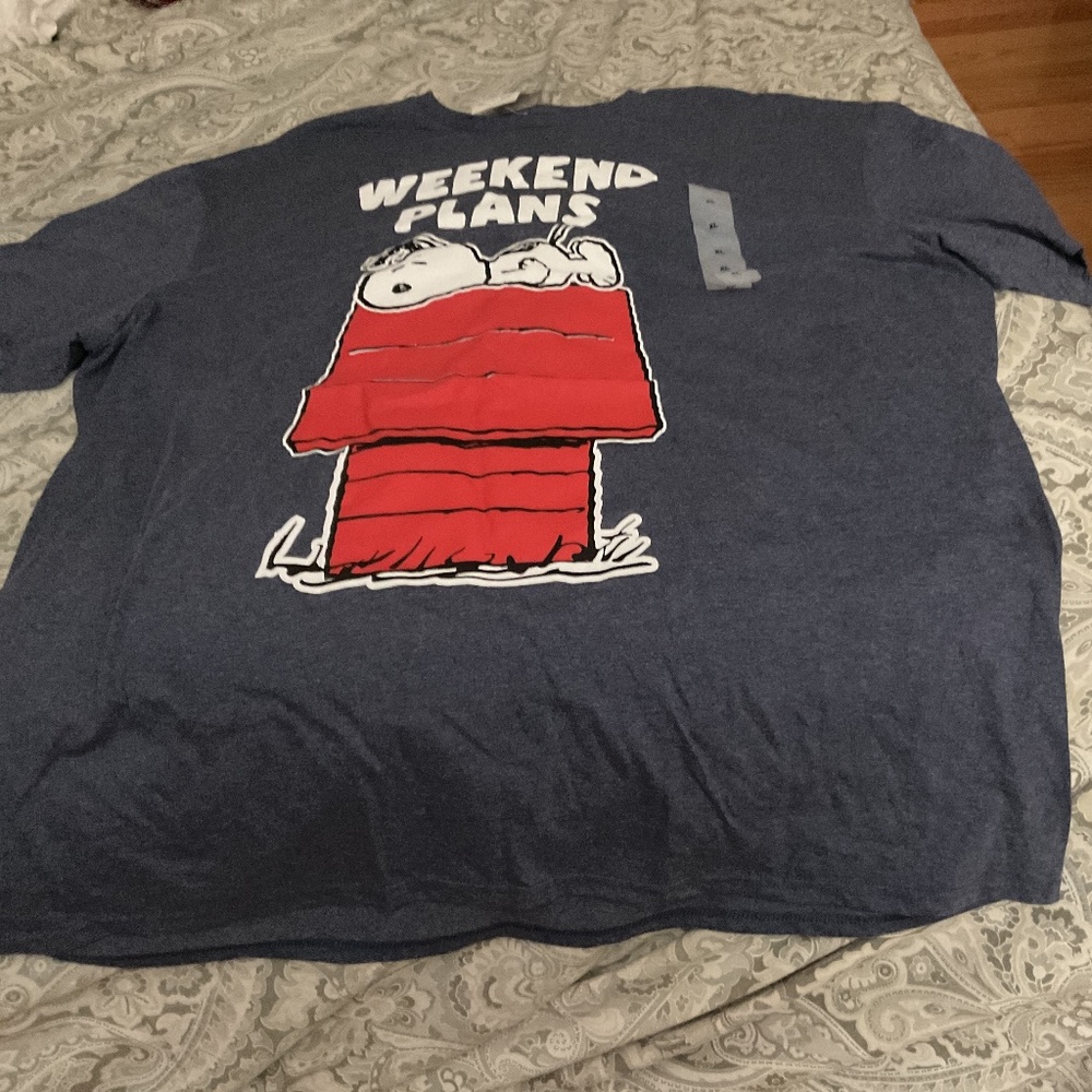 Peanuts T shirt